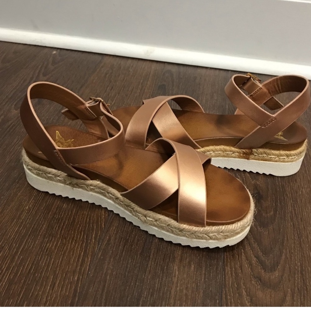 Womens platform sandals